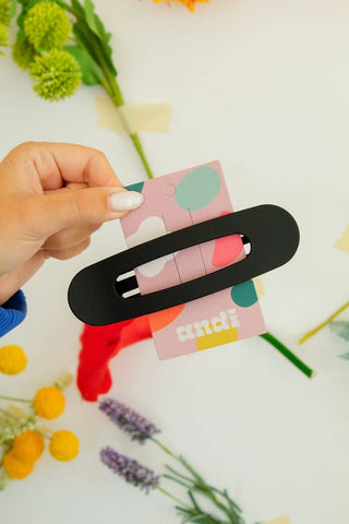 Shop ANDi - Oversized Flat Claw Clip: Black