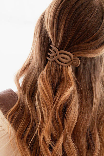 Shop ANDi - Overlapping Flat Claw Clip: Brown