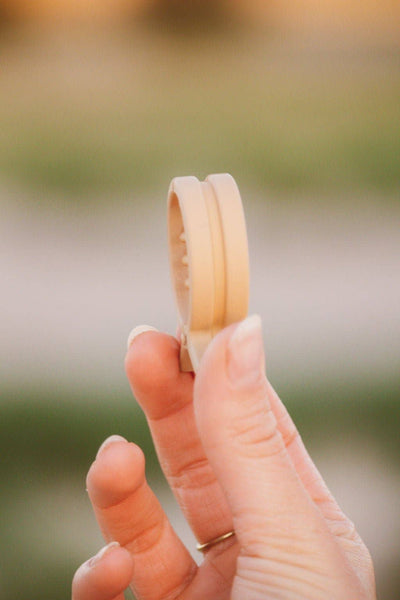 Shop ANDi - Ponytail Claw Clip: Golden / Dot