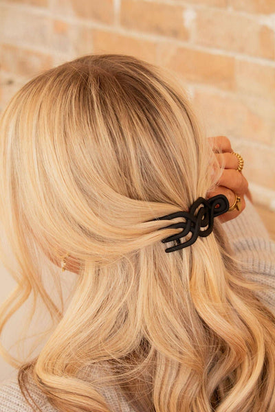 Shop ANDi - Overlapping Flat Claw Clip: Brown