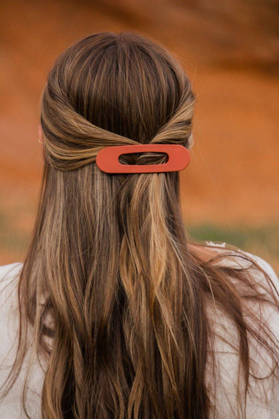 Shop ANDi - Flat Matte Claw Clip: Teak