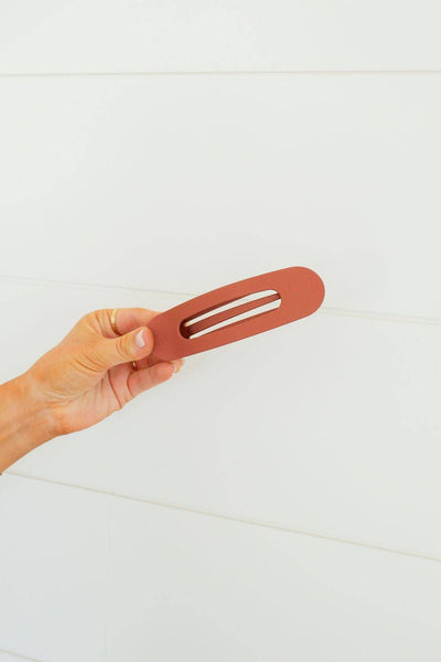Shop ANDi - Oversized Flat Claw Clip: Black