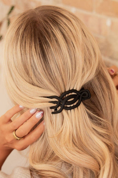 Shop ANDi - Overlapping Flat Claw Clip: Tan