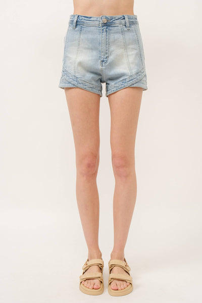 Aaron & Amber - MAP2736 -STRETCHED DENIM SHORTS W/CURVE HEM: DENIM / M