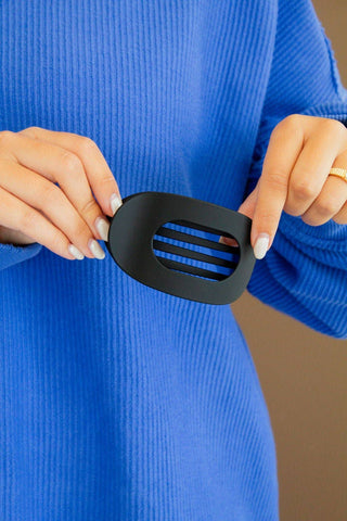 Shop ANDi - Circle Cutout Flat Claw Clip: Black