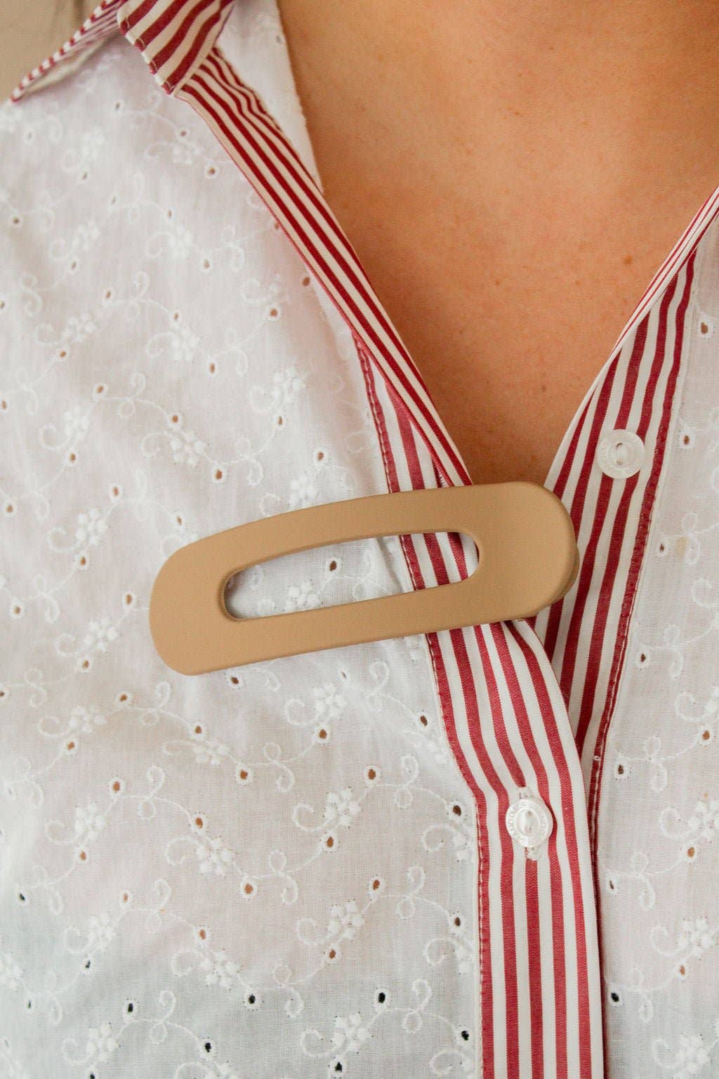 Shop ANDi - Flat Matte Claw Clip: Teak