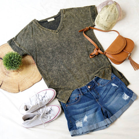 42POPS - .SC134489 MINERAL WASH SHORT CUFF SLEEVE V-NECK TOP