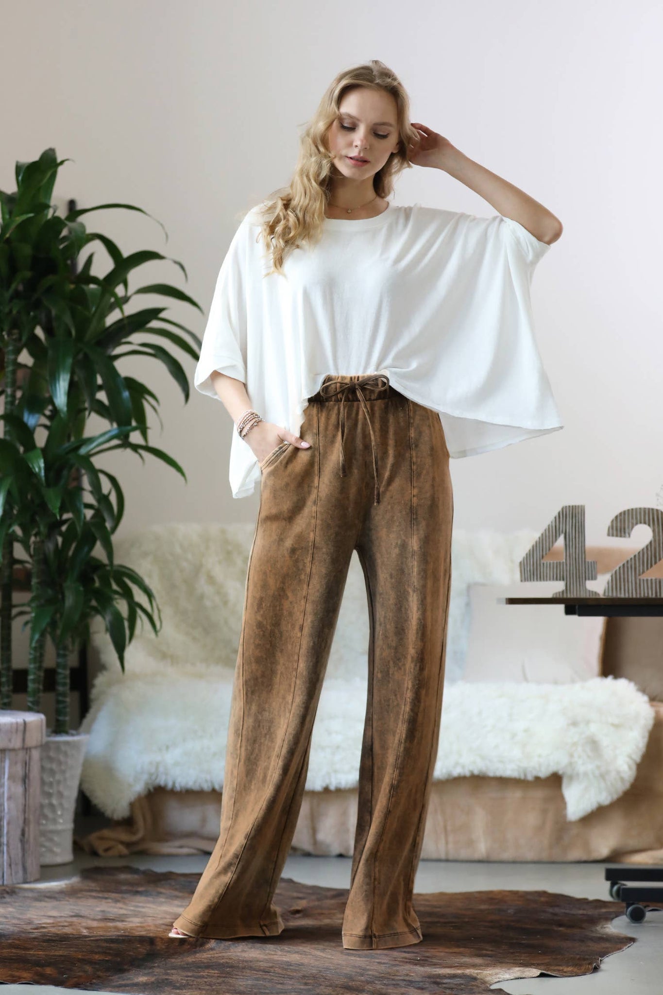 42POPS - ._ SI-22912 ACID WASH WIDE LEG PANTS WITH POCKETS